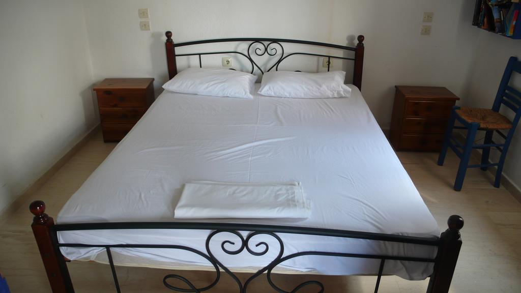Apartmán Stefanos Garden Arménoi Pokoj fotografie
