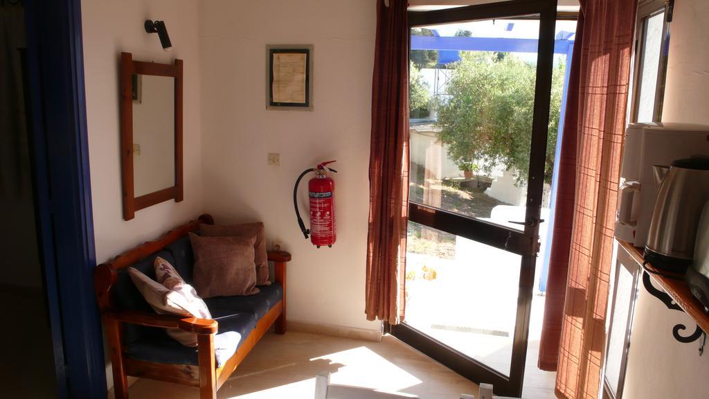 Apartmán Stefanos Garden Arménoi Pokoj fotografie