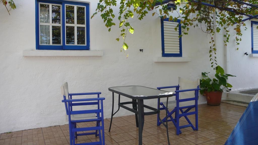 Apartmán Stefanos Garden Arménoi Pokoj fotografie